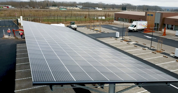Ombrière photovoltaïque Haute-Loire 43, Puy-de-Dôme 63, Ain 01, Isère 38 